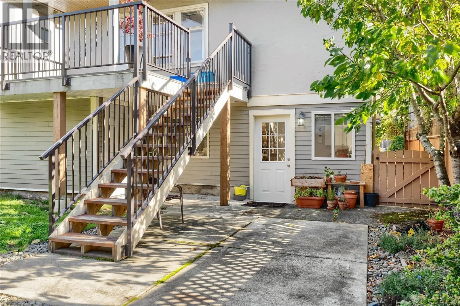 220 Irving Rd