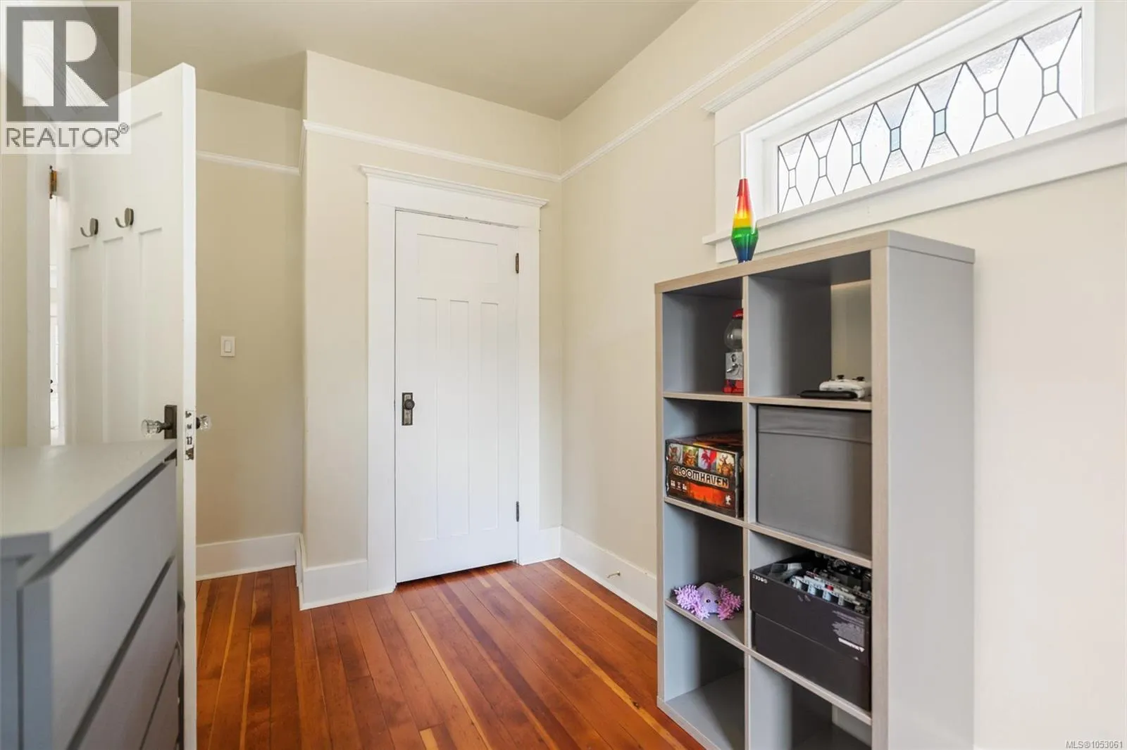 220 Irving Rd