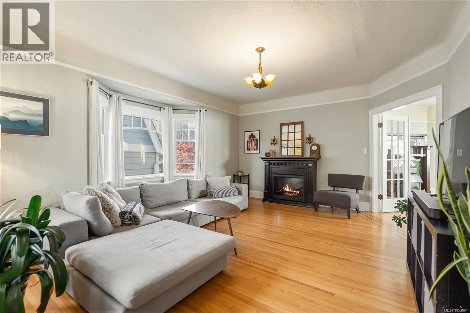 220 Irving Rd