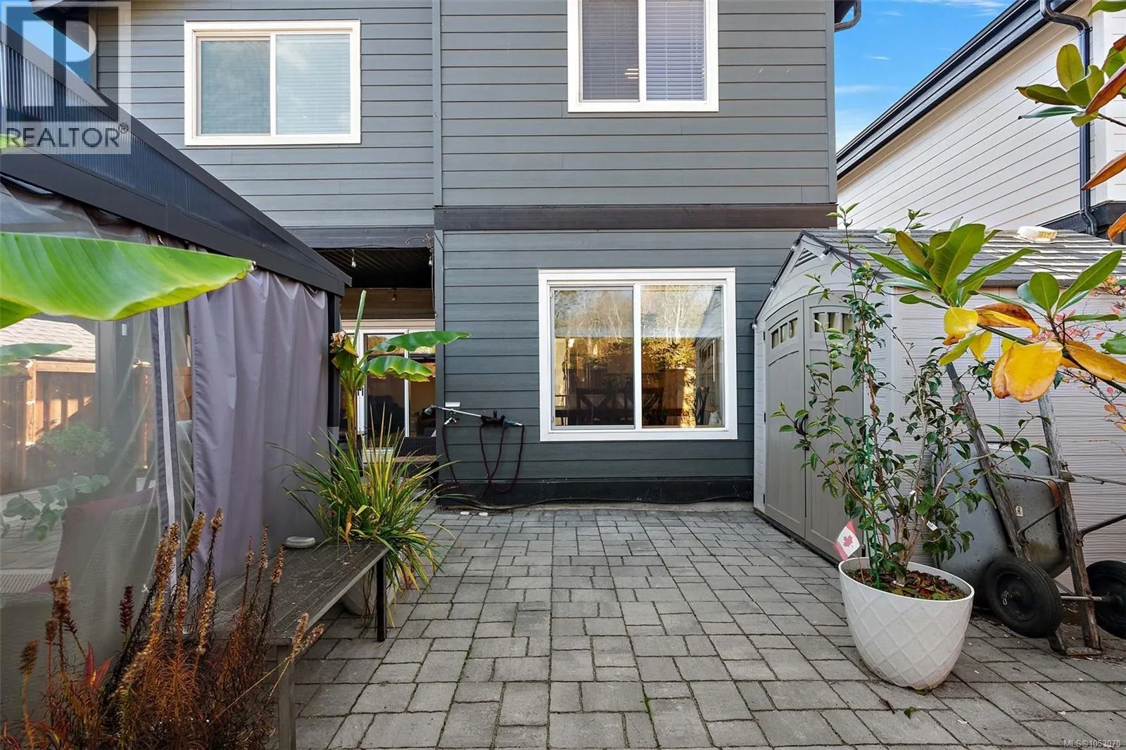 29 Saanich Ridge Dr