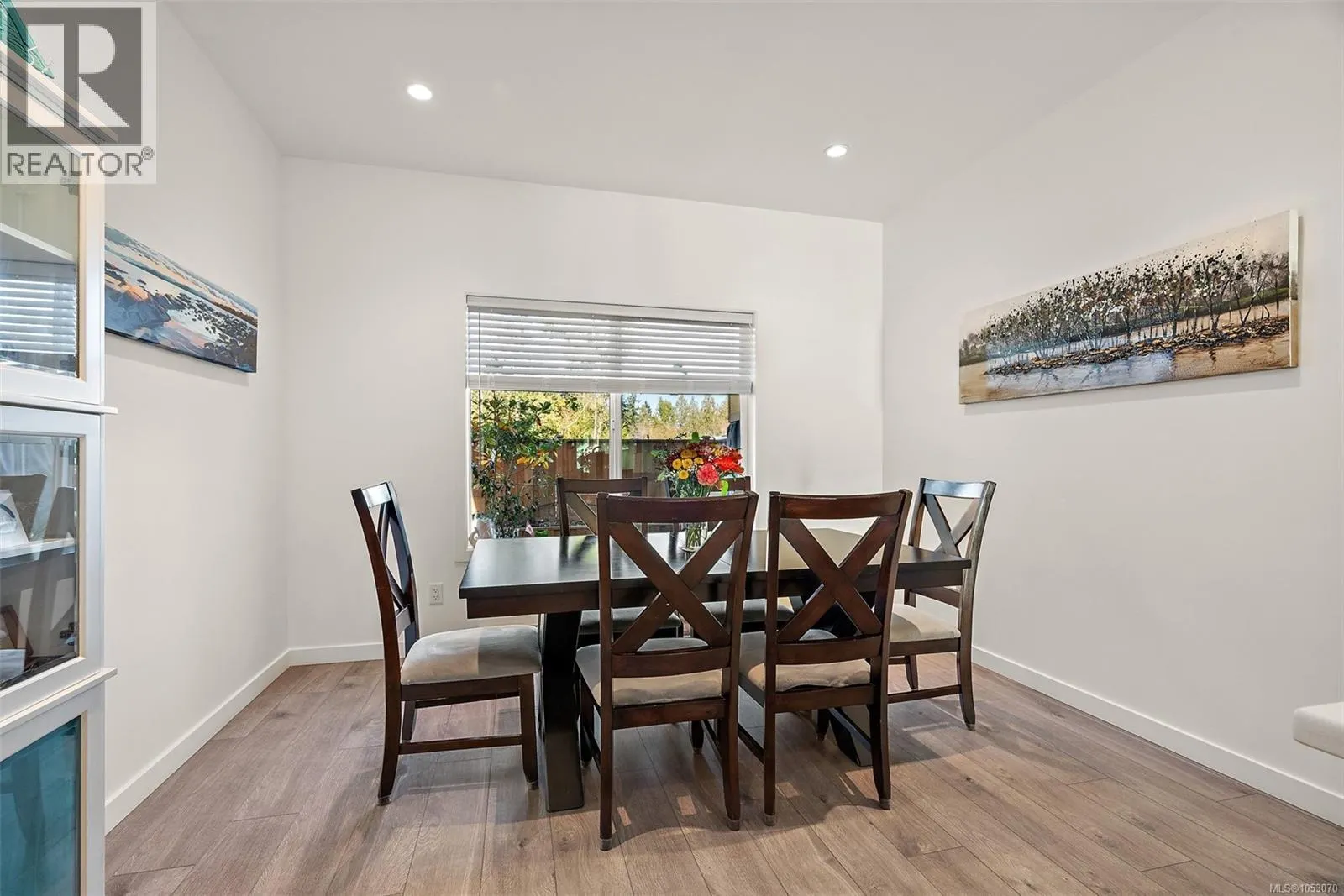 29 Saanich Ridge Dr