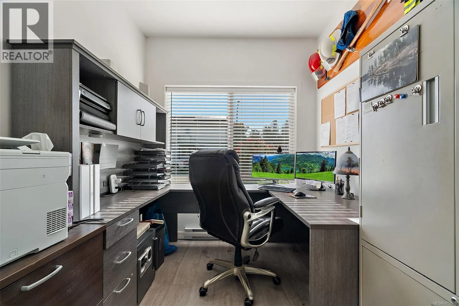29 Saanich Ridge Dr
