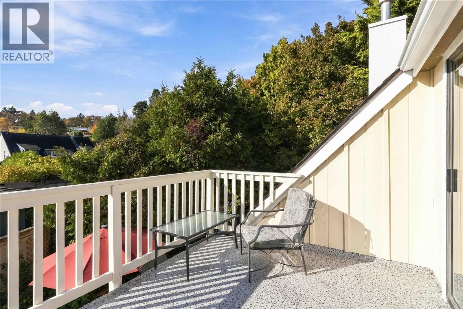 3818 Beachview Pl