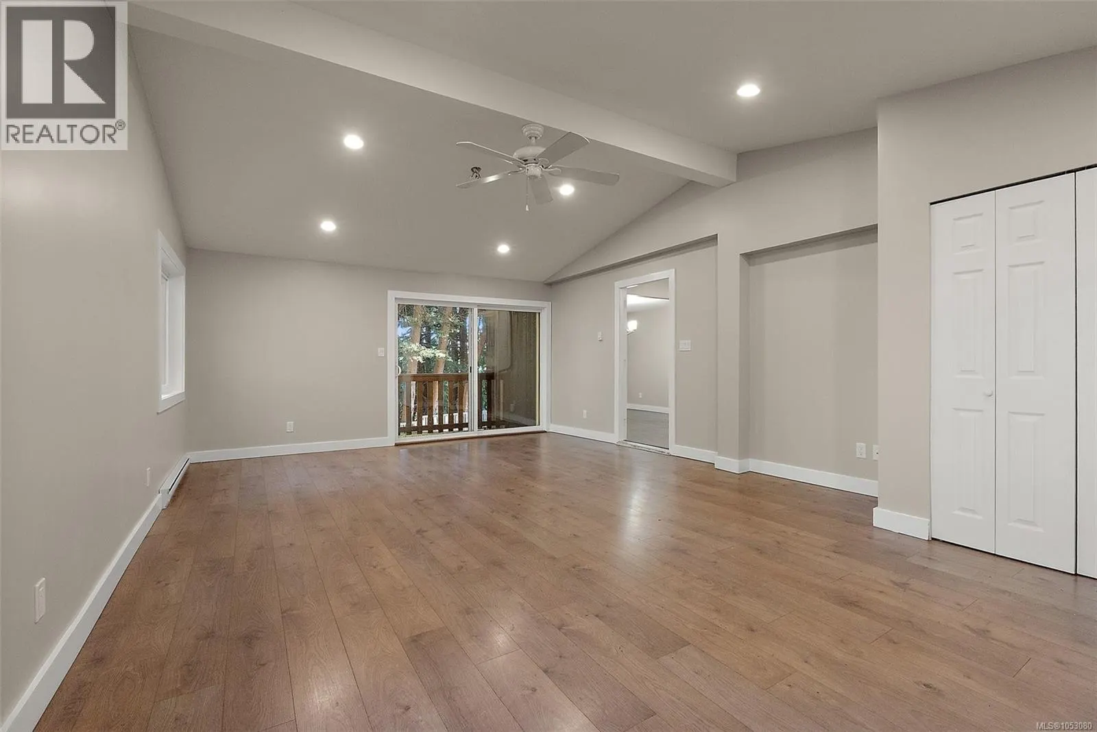 2454 Sooke Rd