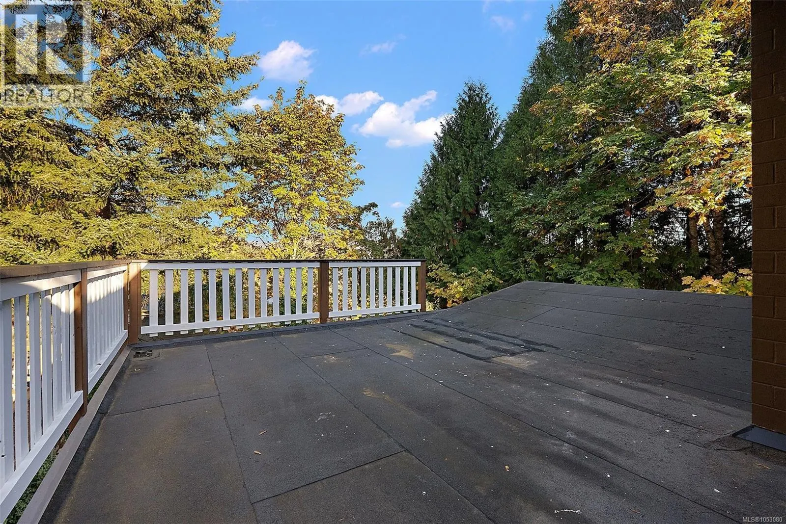 2454 Sooke Rd