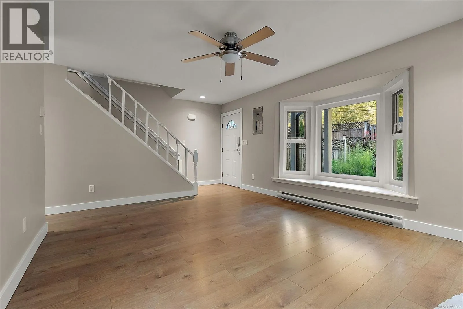 2454 Sooke Rd