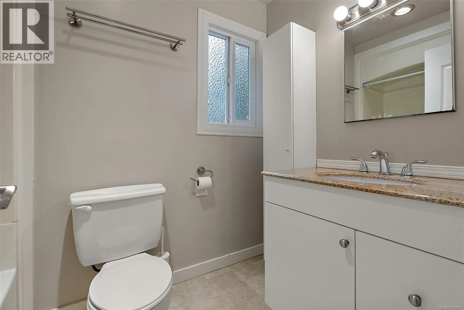 2454 Sooke Rd