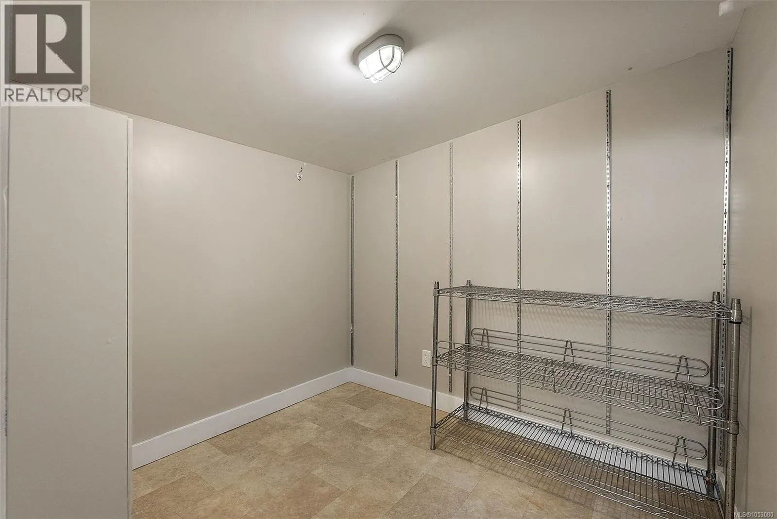 2454 Sooke Rd