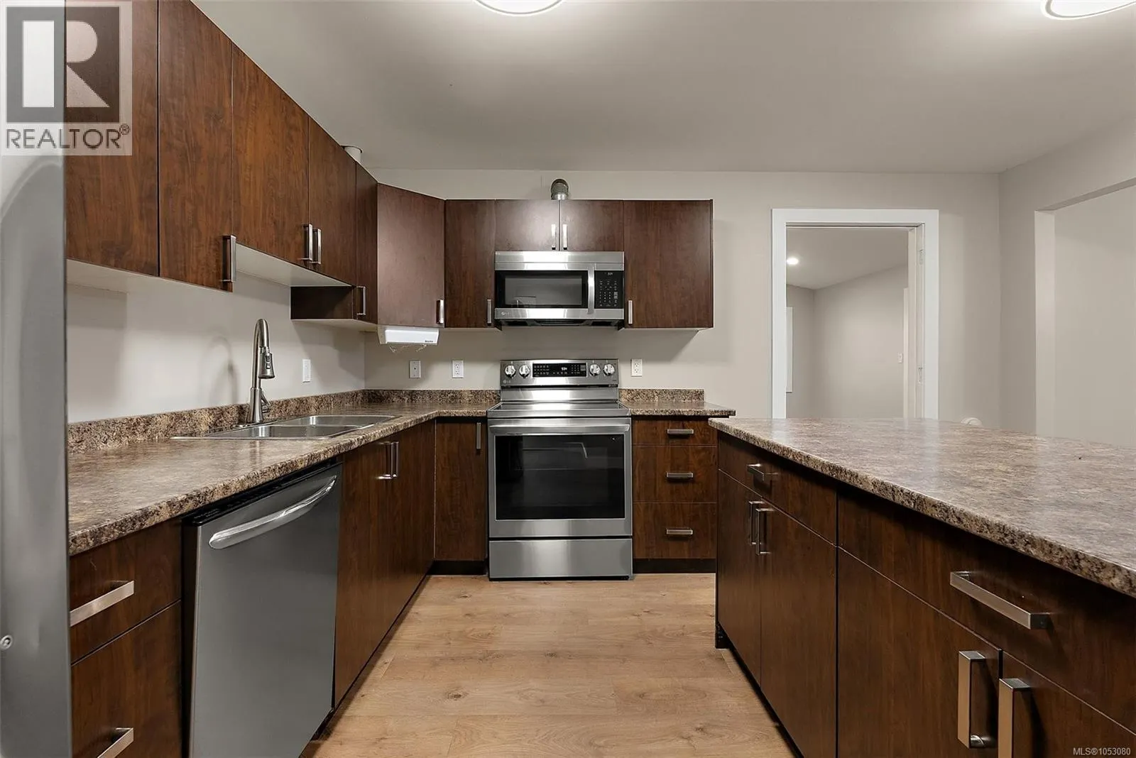 2454 Sooke Rd