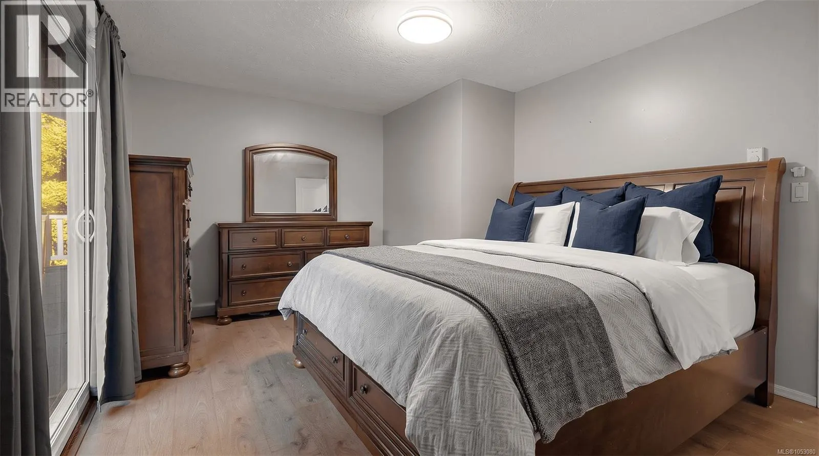 2454 Sooke Rd
