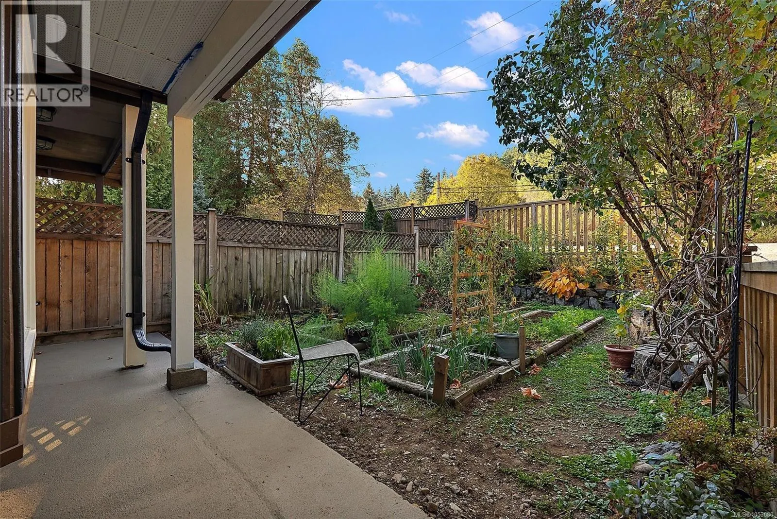 2454 Sooke Rd
