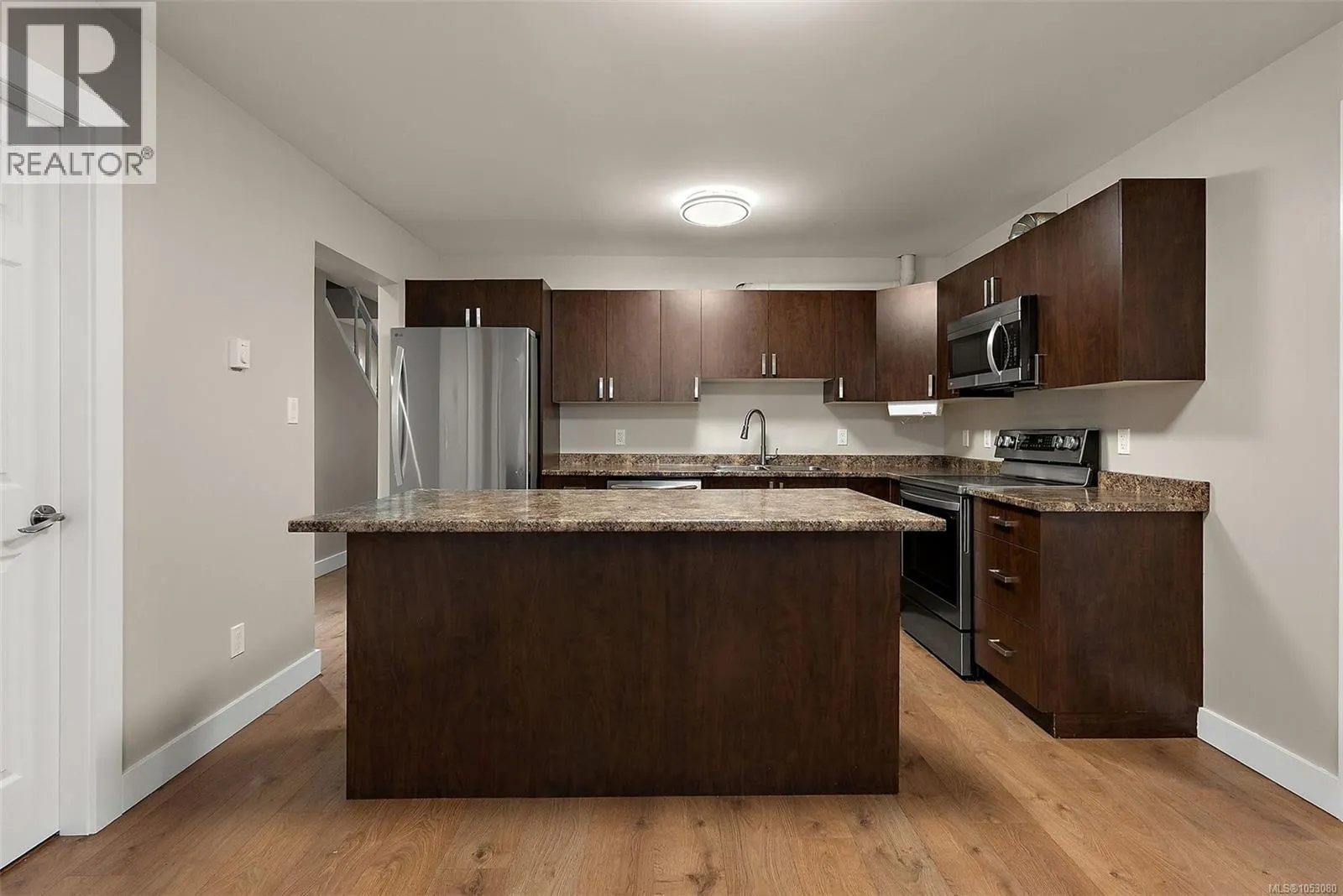 2454 Sooke Rd