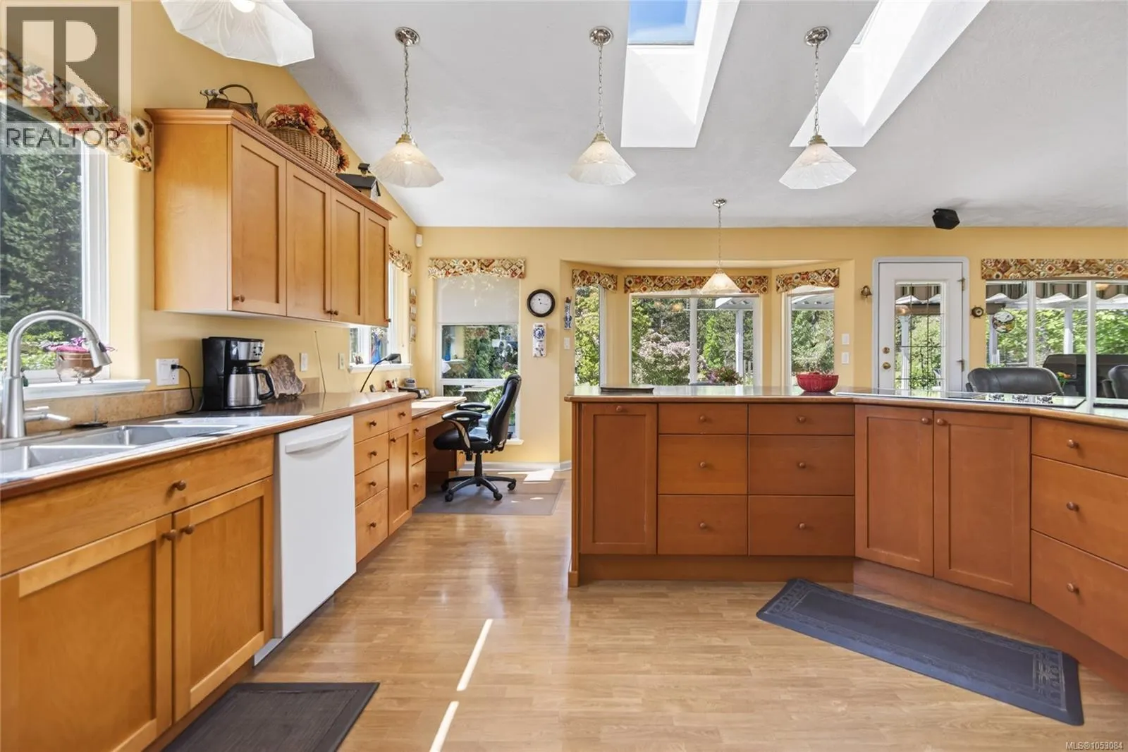 657 Sierra Pines Rd