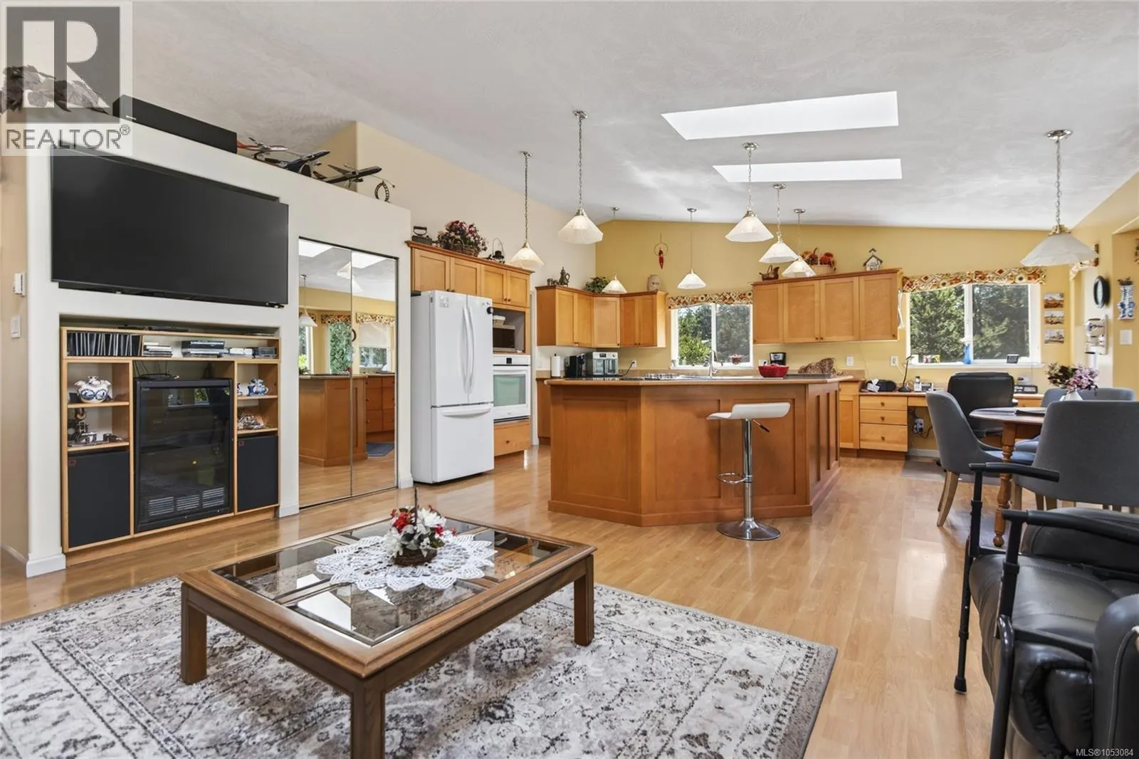 657 Sierra Pines Rd