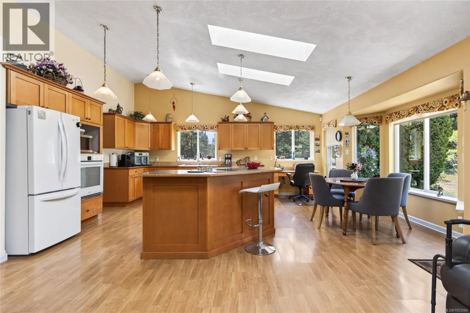657 Sierra Pines Rd