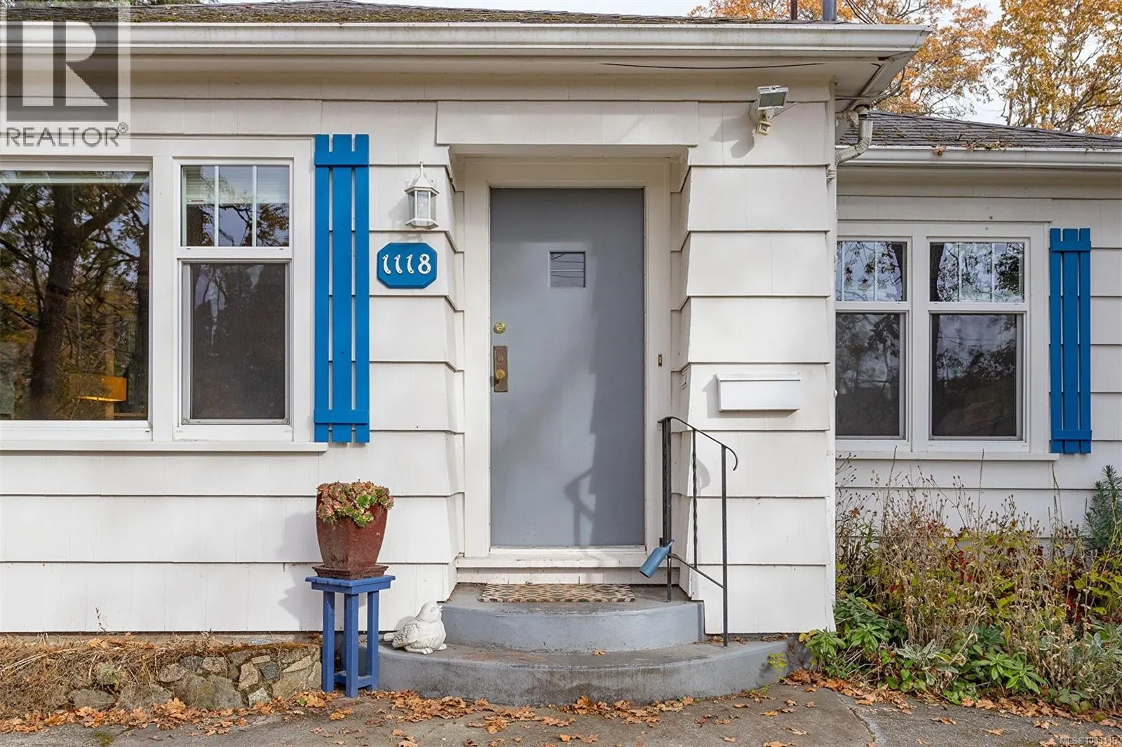 1118 Tolmie Ave