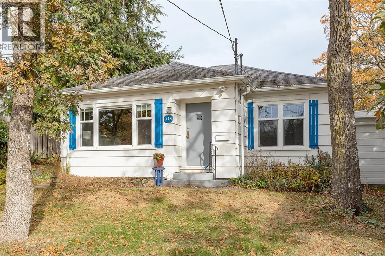 1118 Tolmie Ave