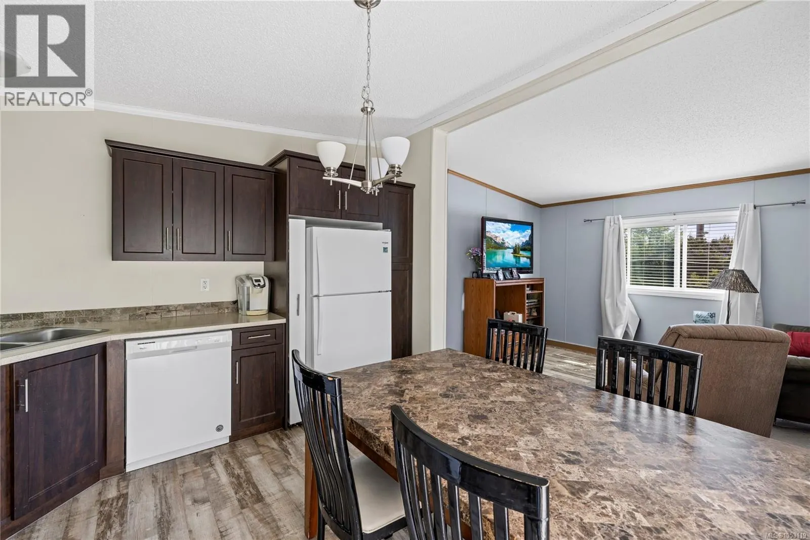 885 Glenhale Cres