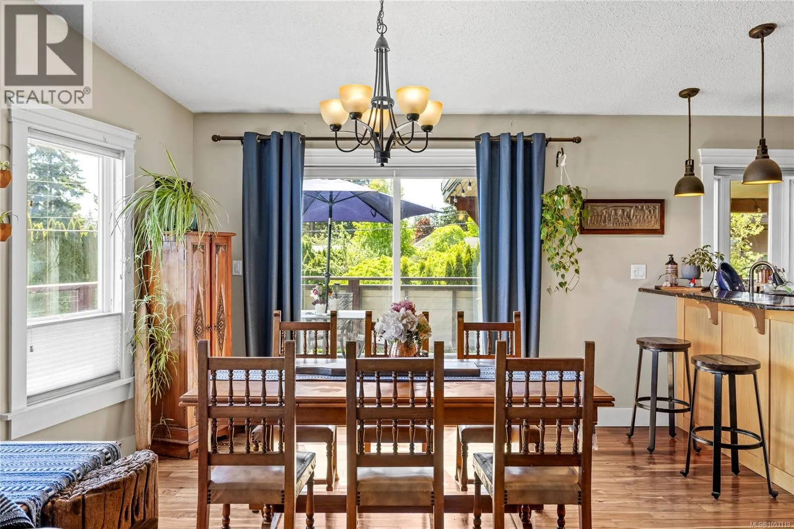 885 Glenhale Cres