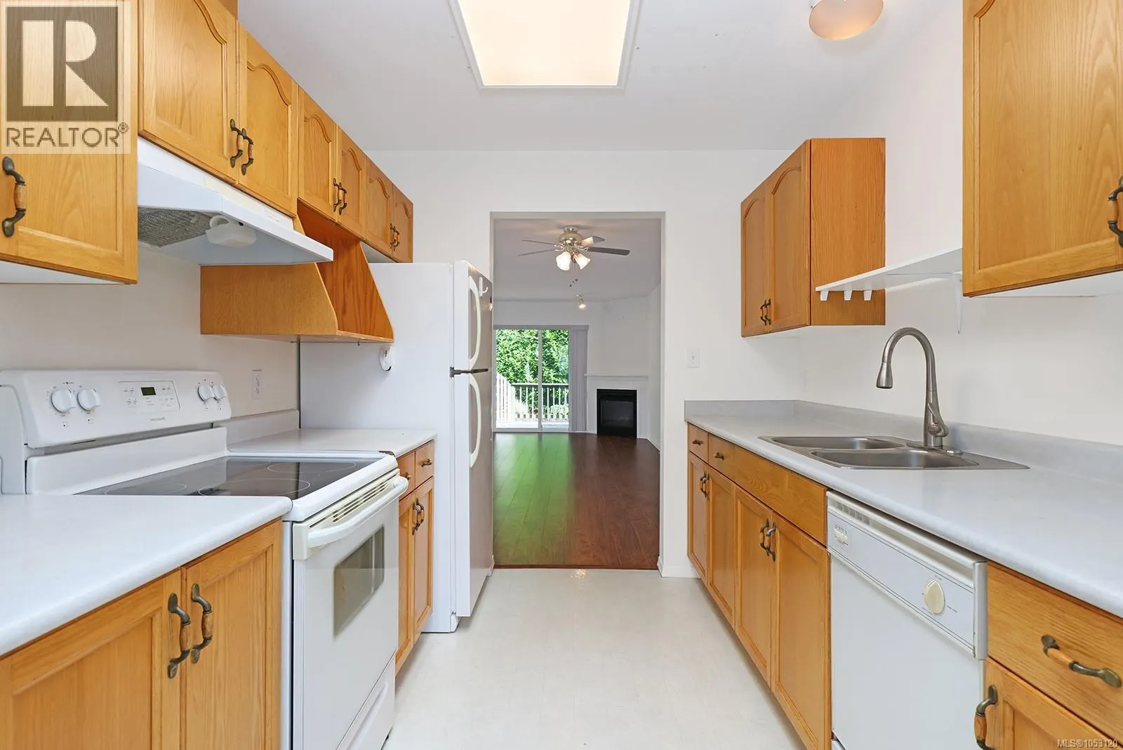 3 3355 First St