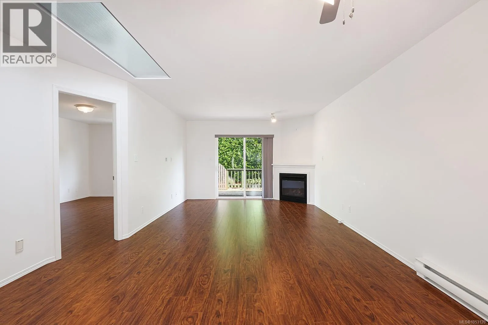 3 3355 First St
