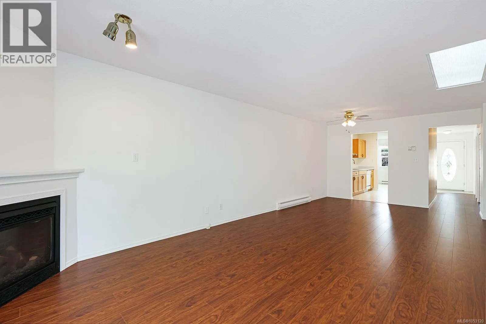 3 3355 First St