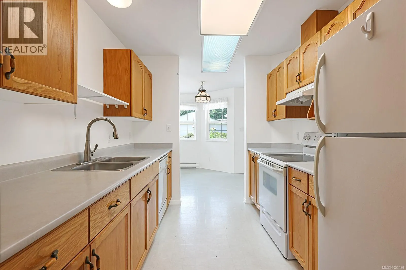 3 3355 First St