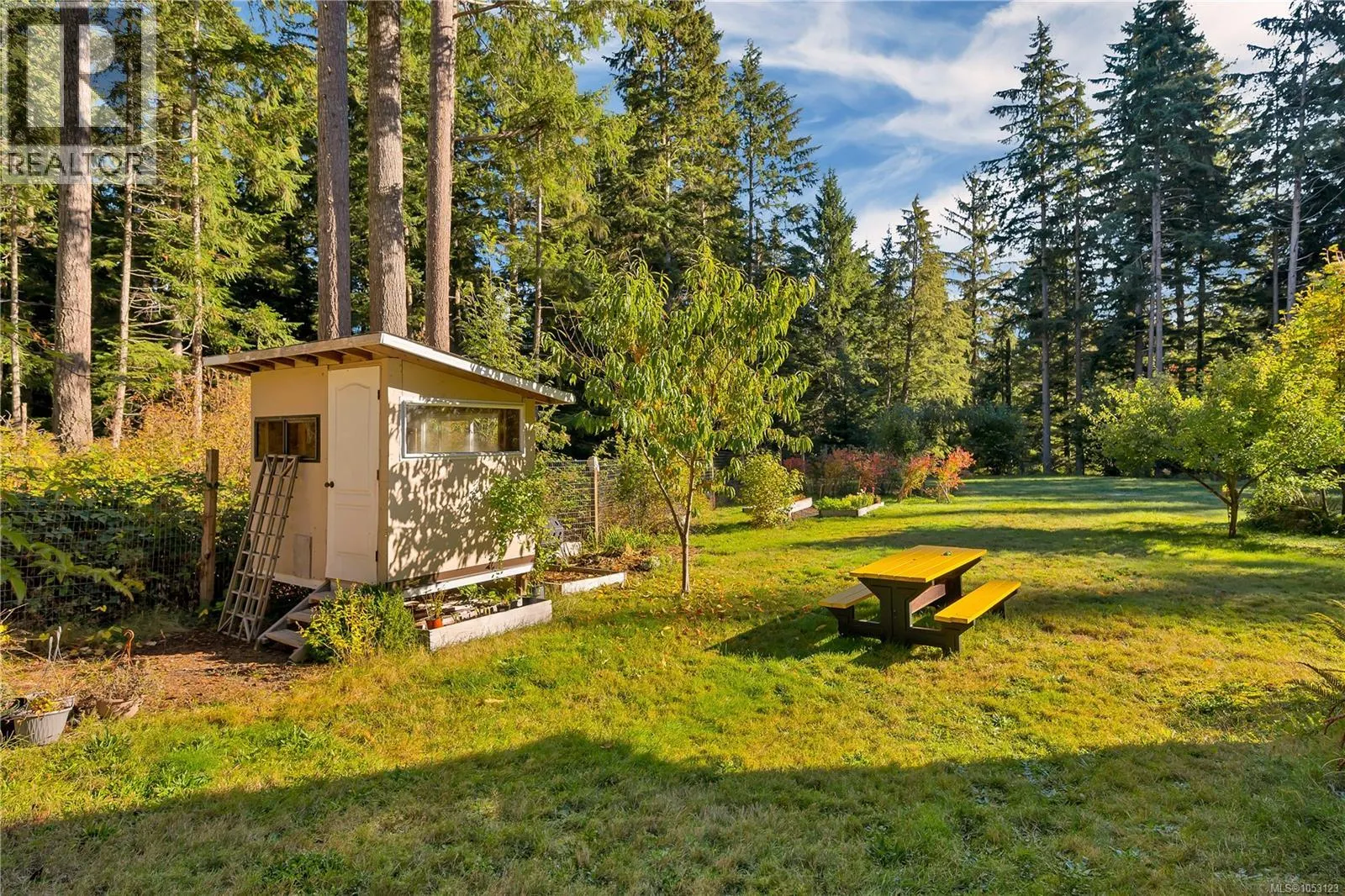 1492 Hyacinthe Bay Rd