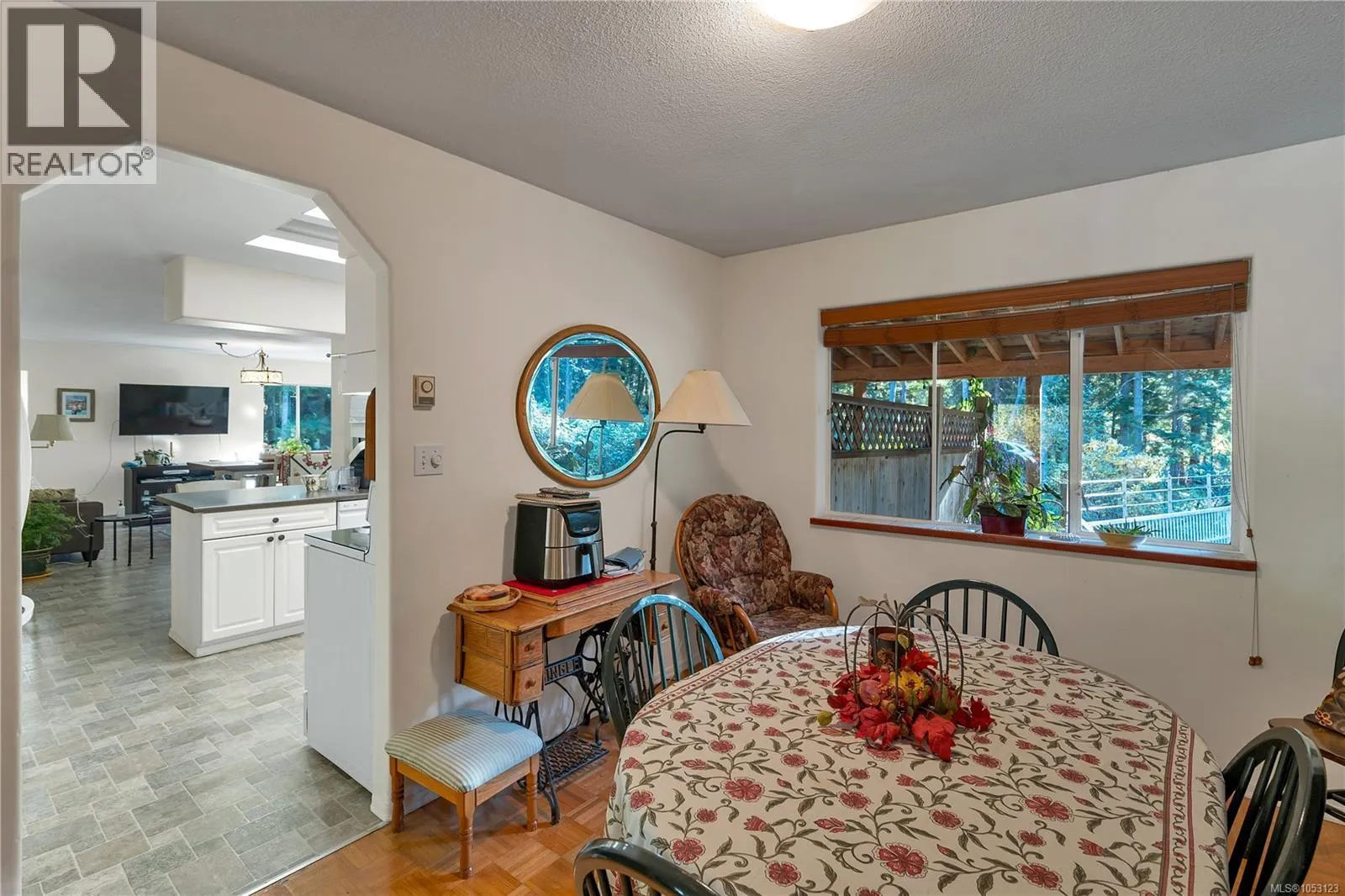 1492 Hyacinthe Bay Rd