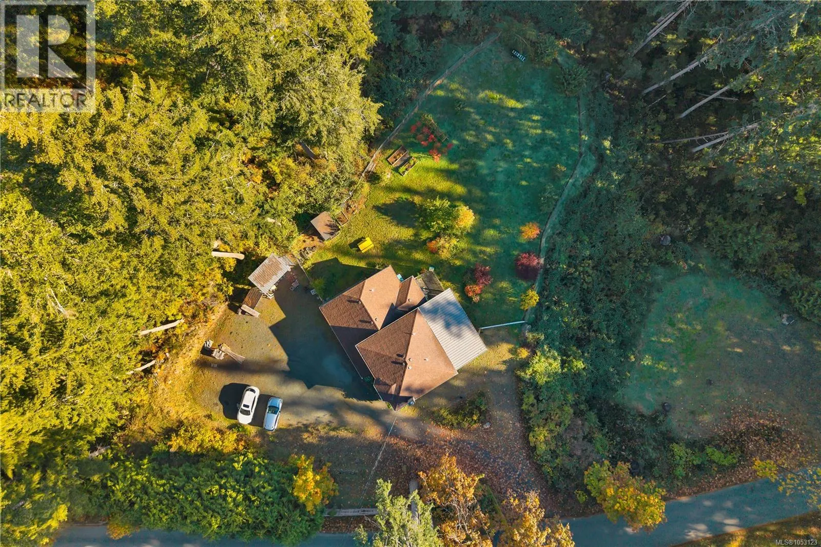 1492 Hyacinthe Bay Rd