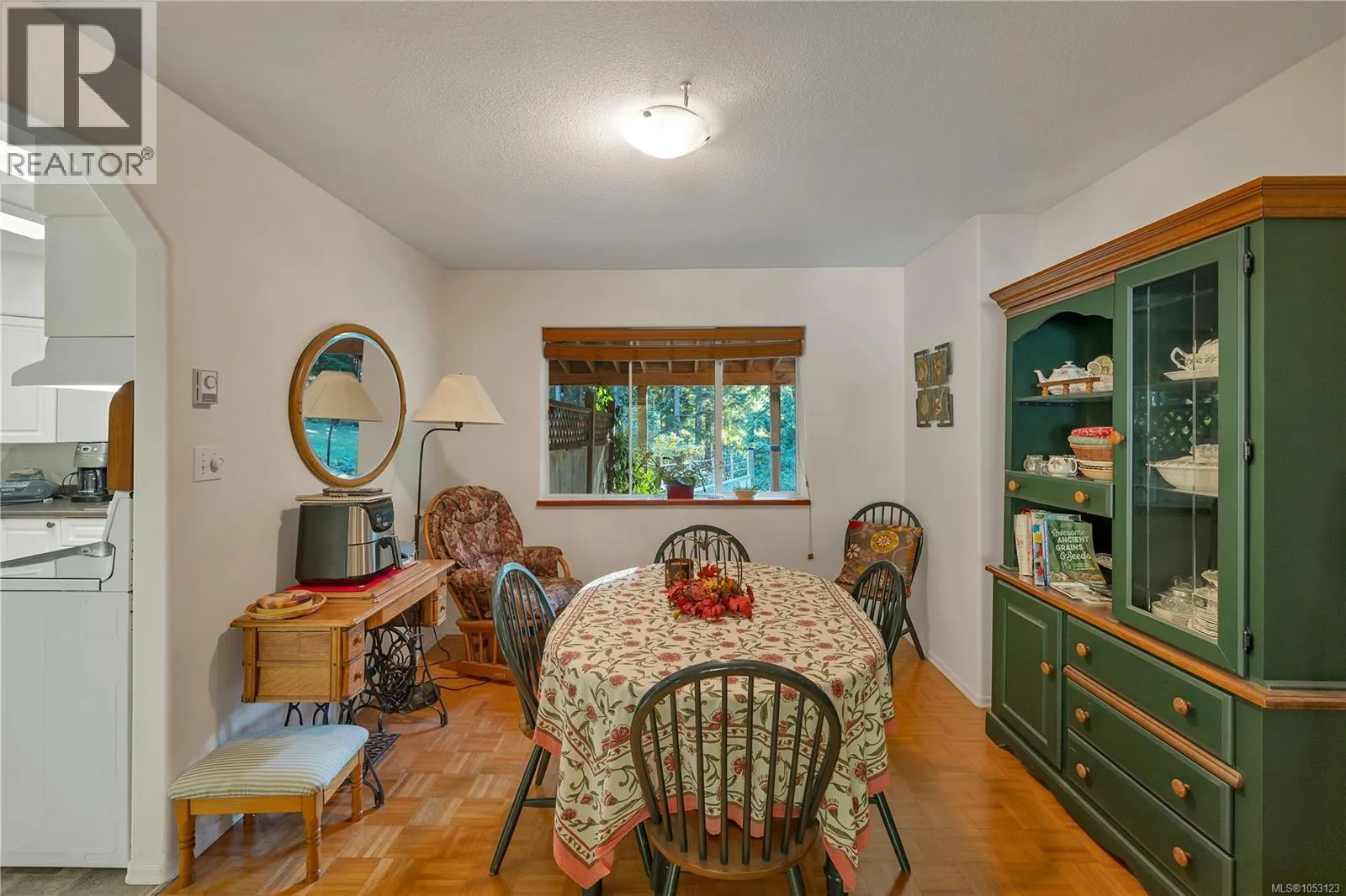 1492 Hyacinthe Bay Rd