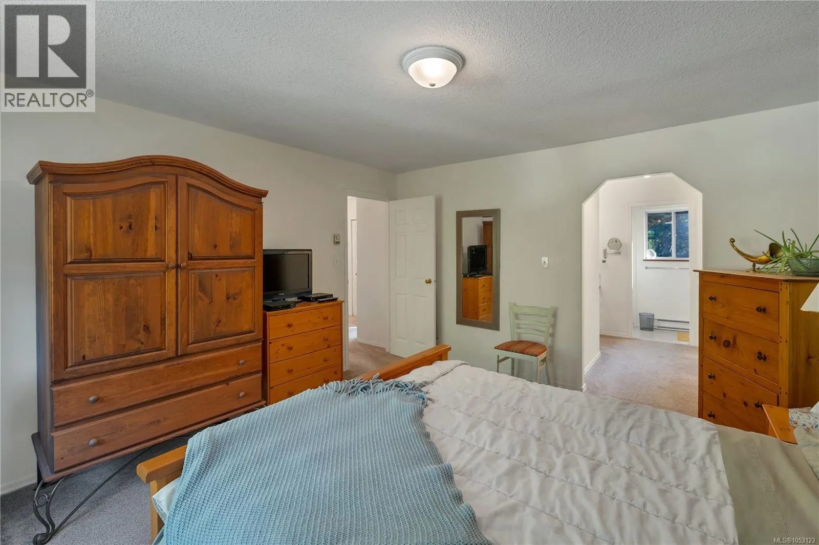 1492 Hyacinthe Bay Rd