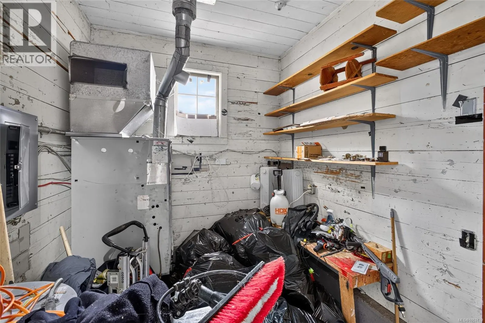 1533 Oakland Ave
