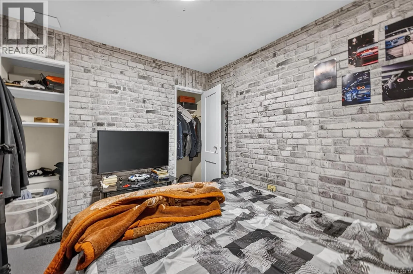 1533 Oakland Ave