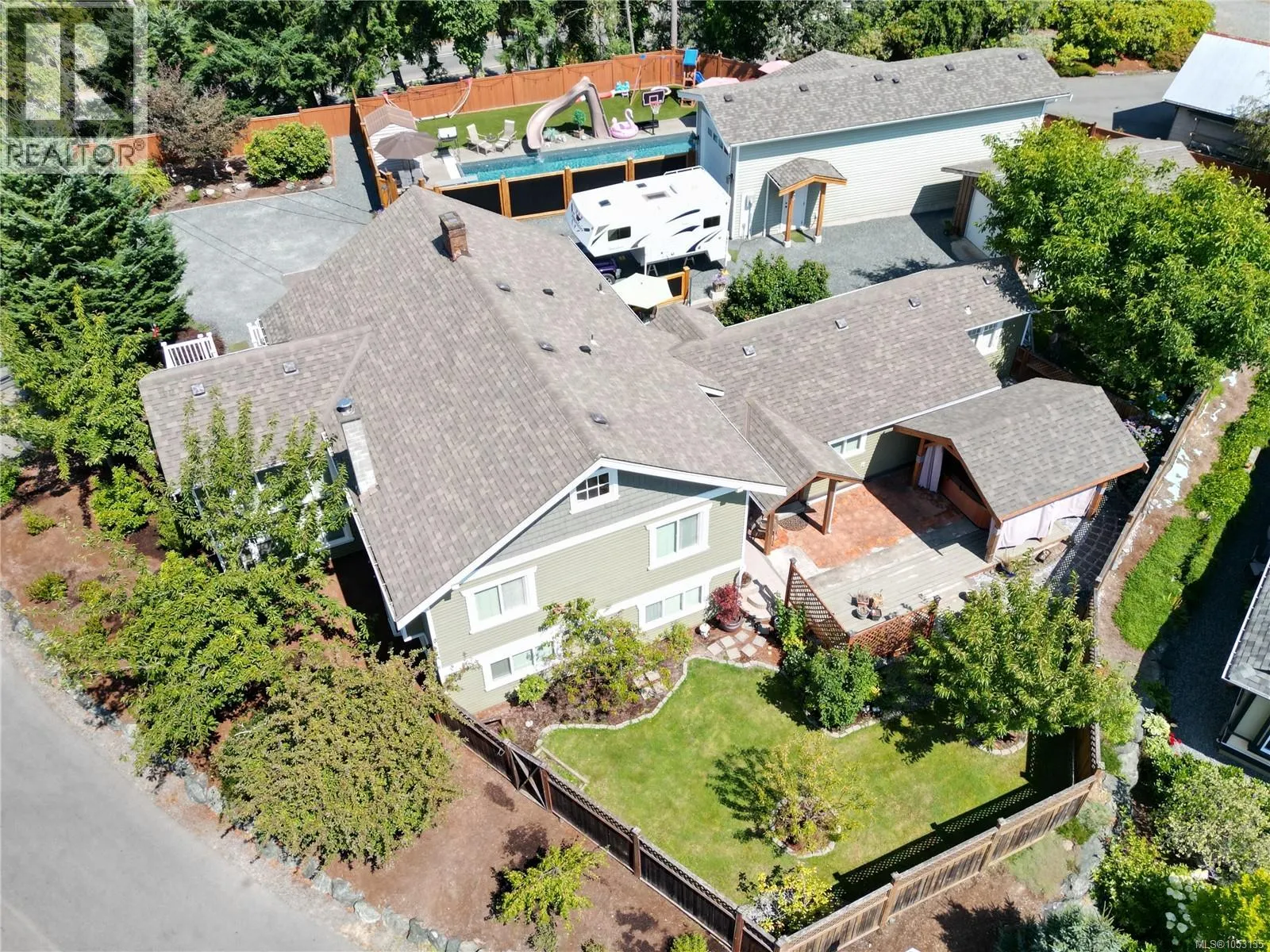 1988 Maple Bay Rd