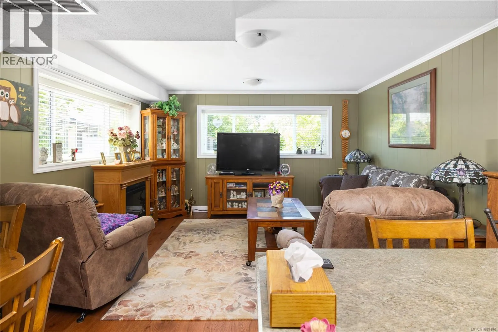 1988 Maple Bay Rd