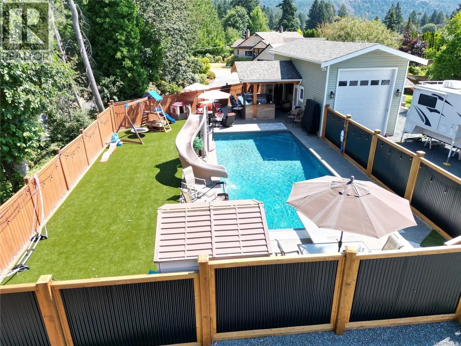 1988 Maple Bay Rd