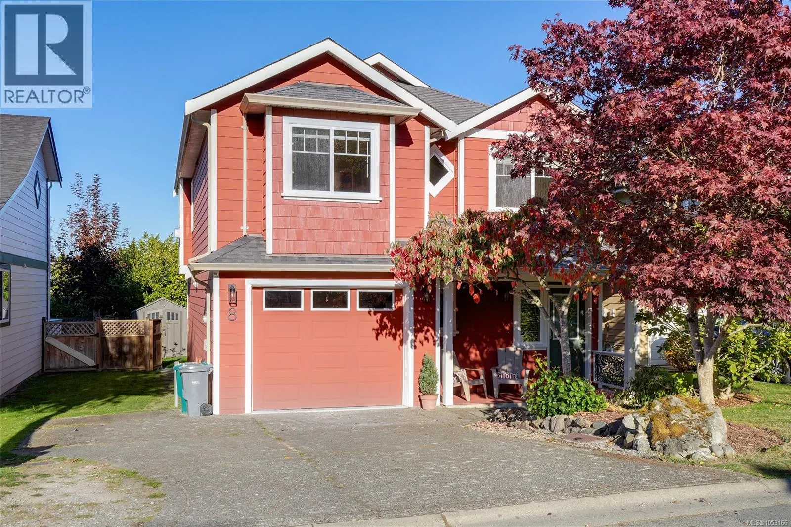 8 Stoneridge Dr