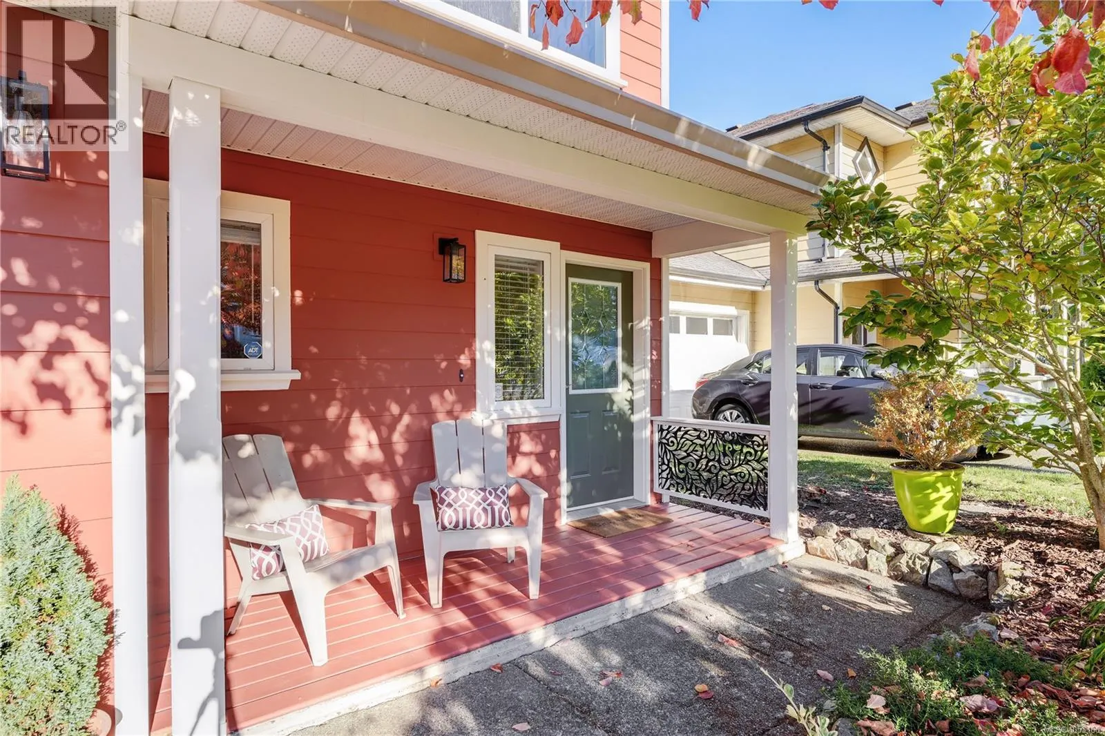 8 Stoneridge Dr