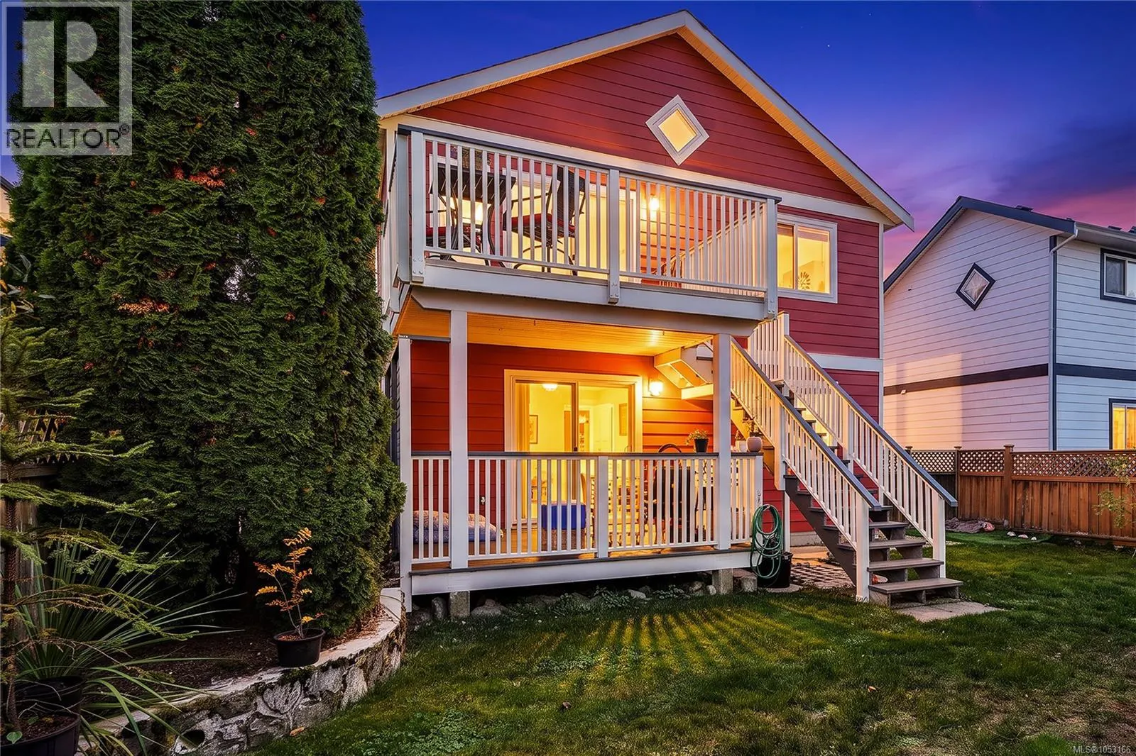 8 Stoneridge Dr
