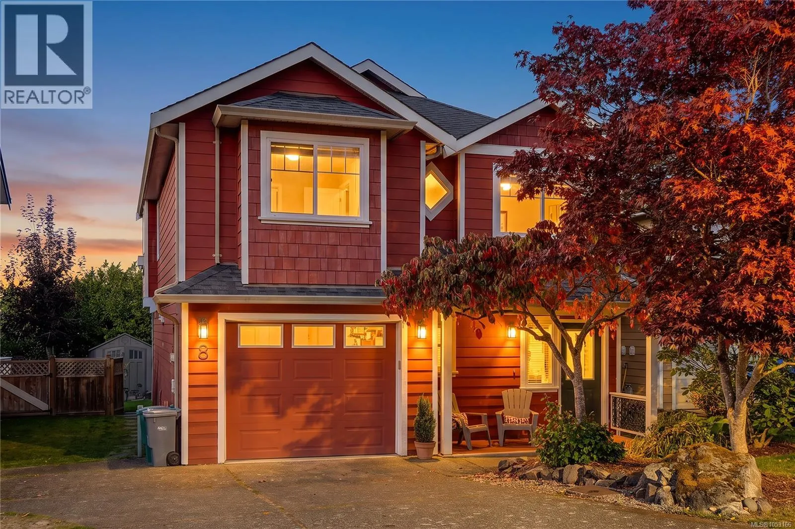 8 Stoneridge Dr