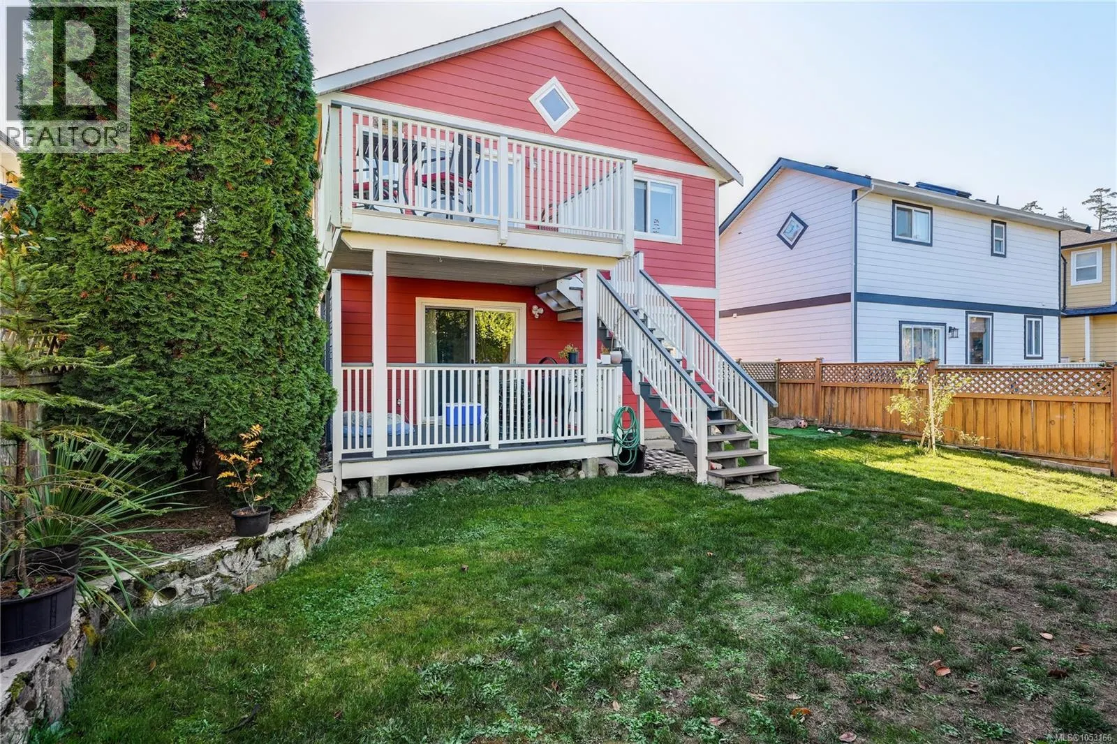 8 Stoneridge Dr
