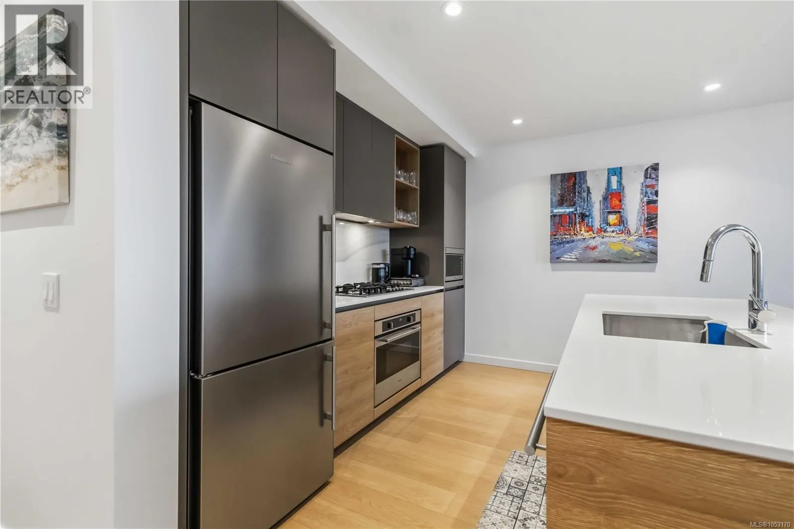 G111 369 Tyee Rd