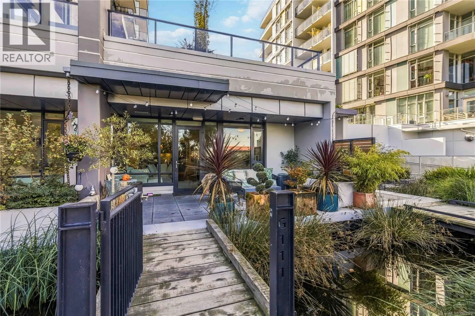 G111 369 Tyee Rd