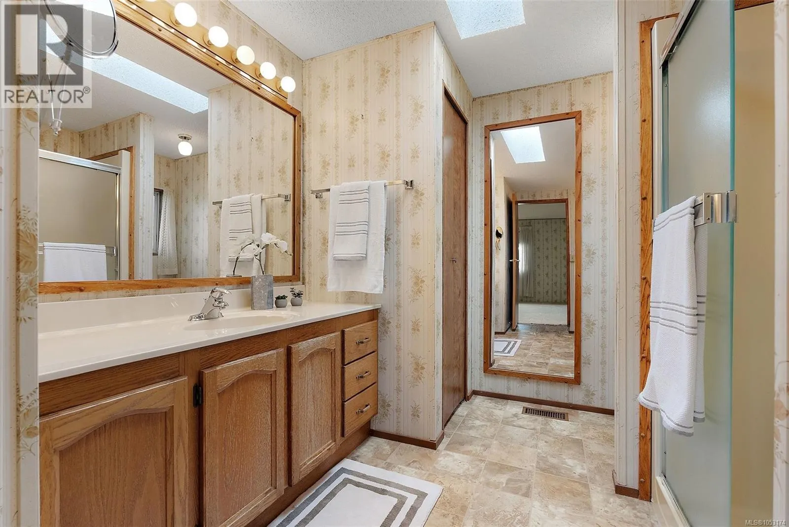 53 7701 Central Saanich Rd