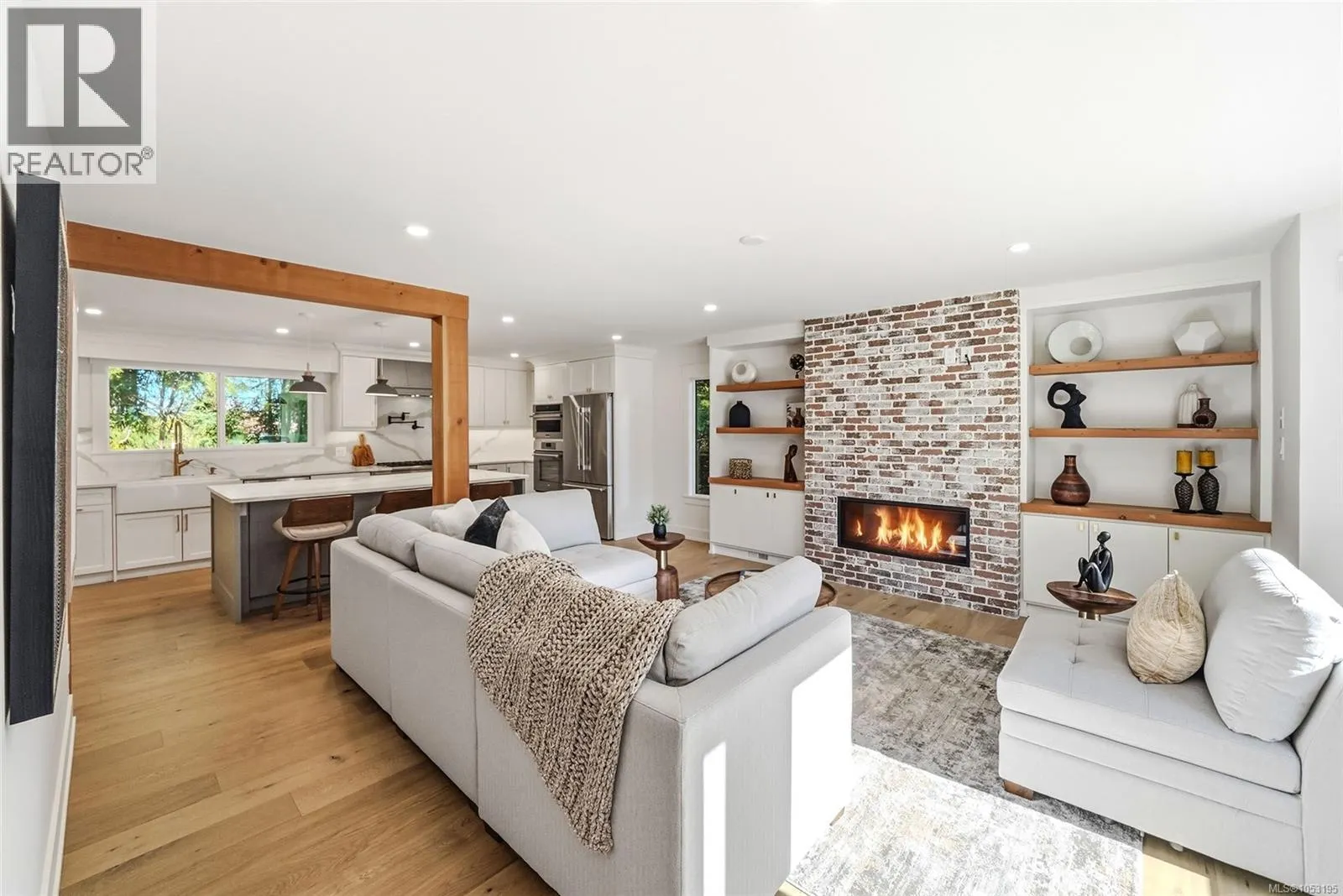 177 Sunningdale Rd E