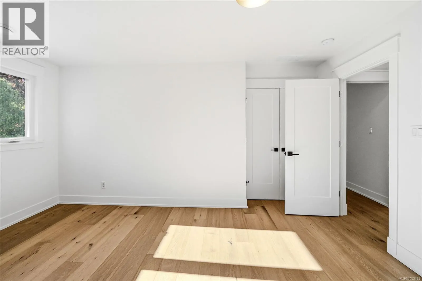 177 Sunningdale Rd E