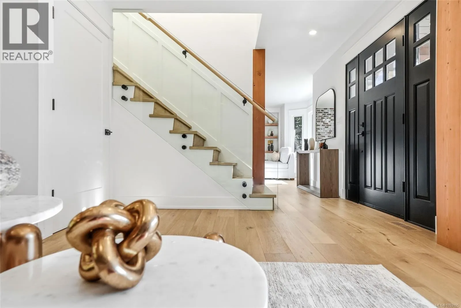 177 Sunningdale Rd E