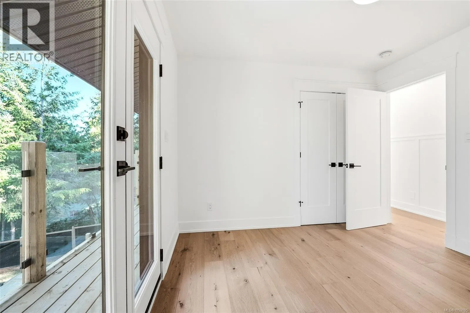 177 Sunningdale Rd E