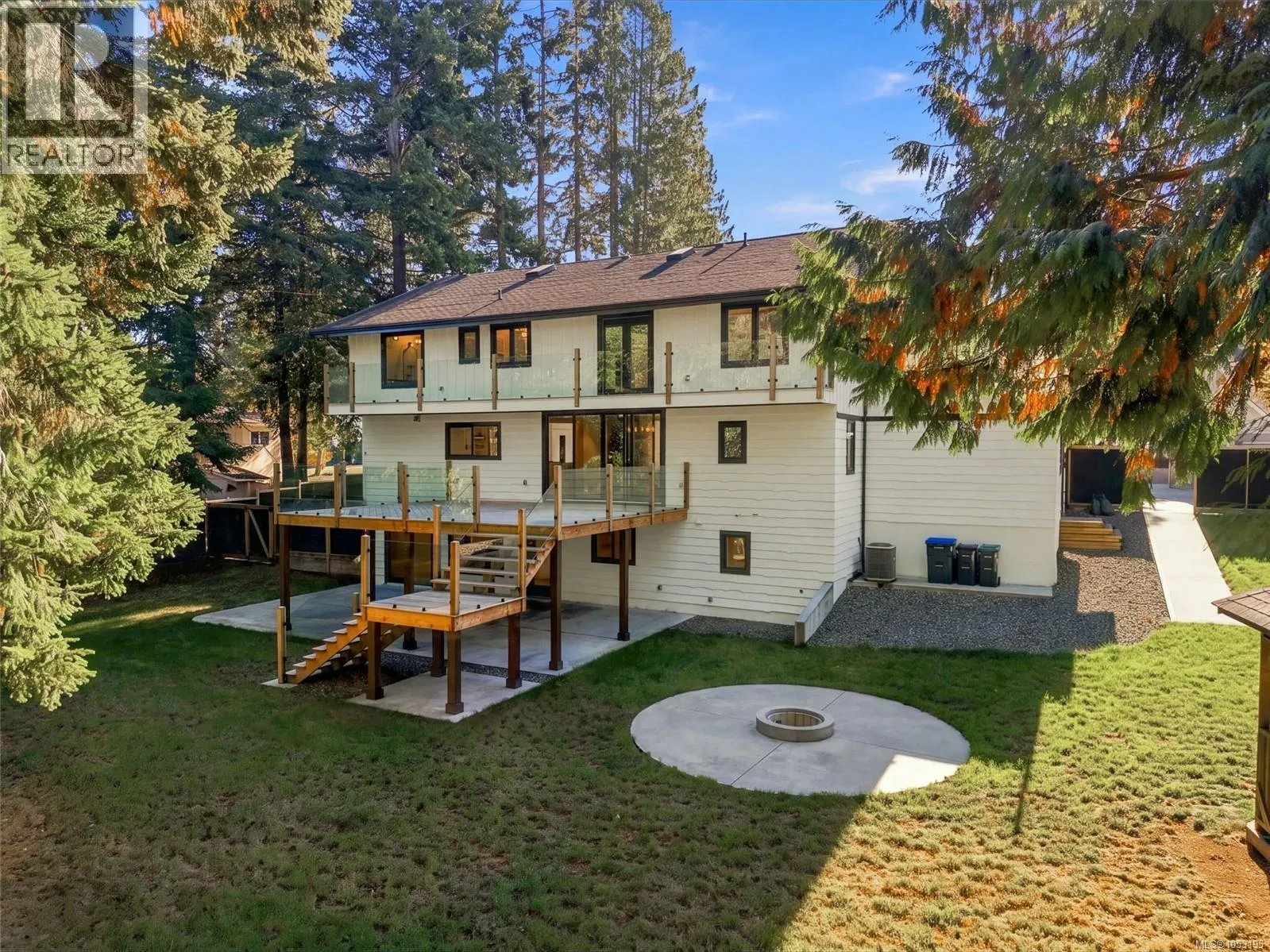 177 Sunningdale Rd E